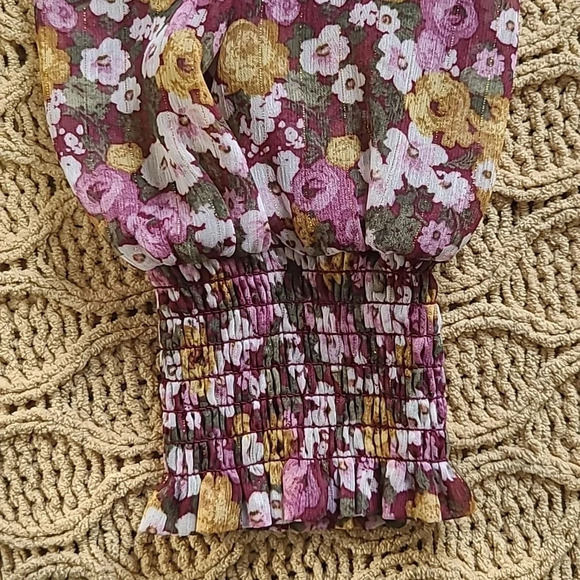 Torrid Crinkle Chiffon Smocked Floral Blouse - Size 0 (L 12) - Picture 5 of 9